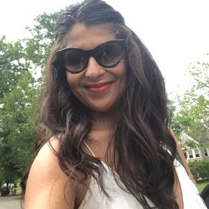 Meet your Posher, Gina